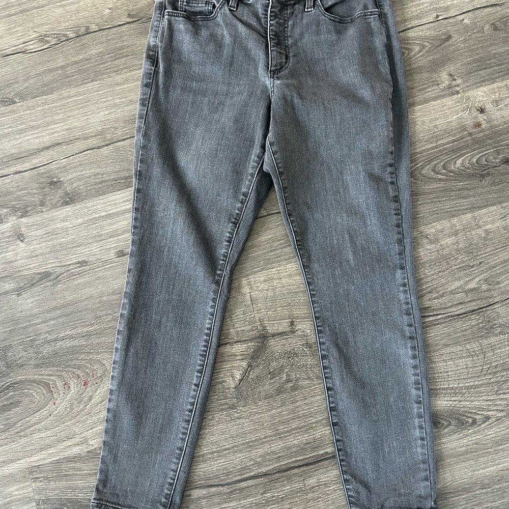 Women's Universal Threads gray jeans